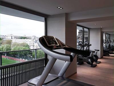 پولمن پاریس ایفل تاور هتل