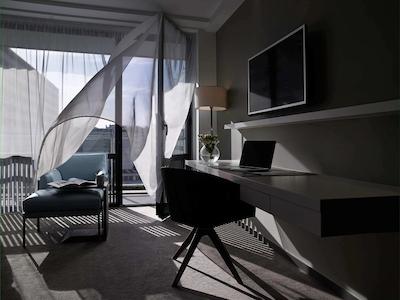 پولمن پاریس ایفل تاور هتل