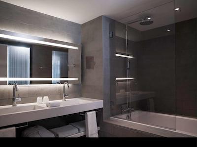 پولمن پاریس ایفل تاور هتل