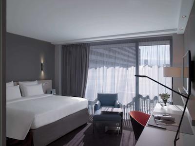 پولمن پاریس ایفل تاور هتل