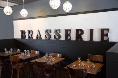 آیبیس پاریس تور ایفل کامبرون 15ام