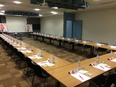 آیبیس پاریس تور ایفل کامبرون 15ام