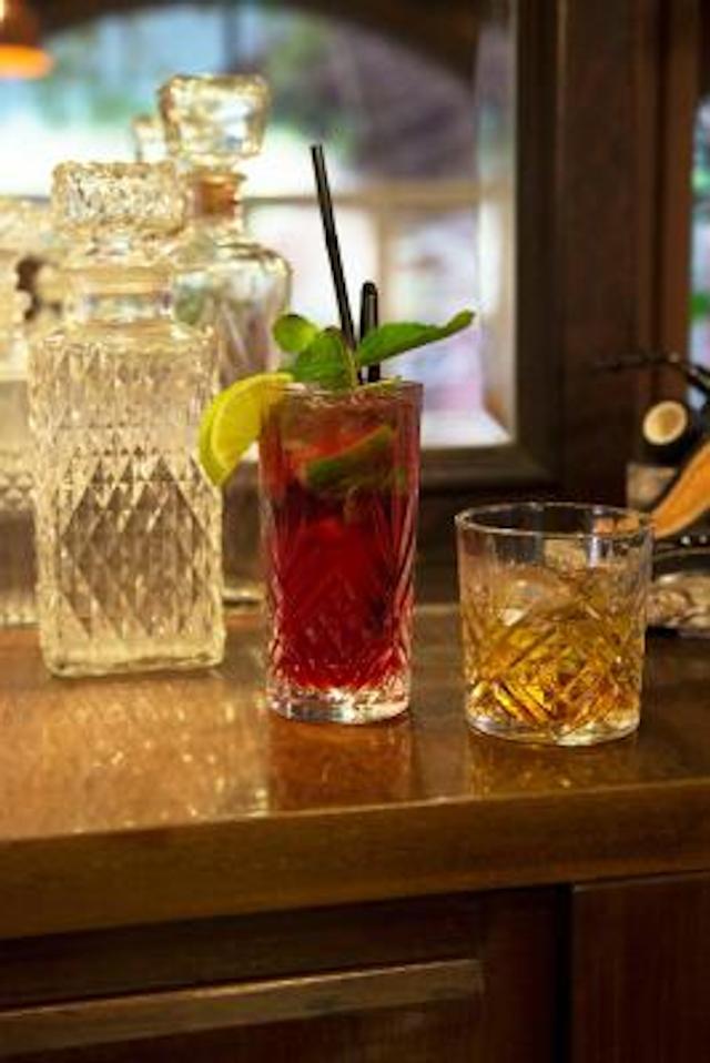 آیبیس پاریس تور ایفل کامبرون 15ام