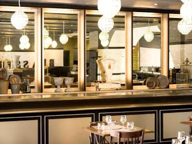 آیبیس پاریس تور ایفل کامبرون 15ام