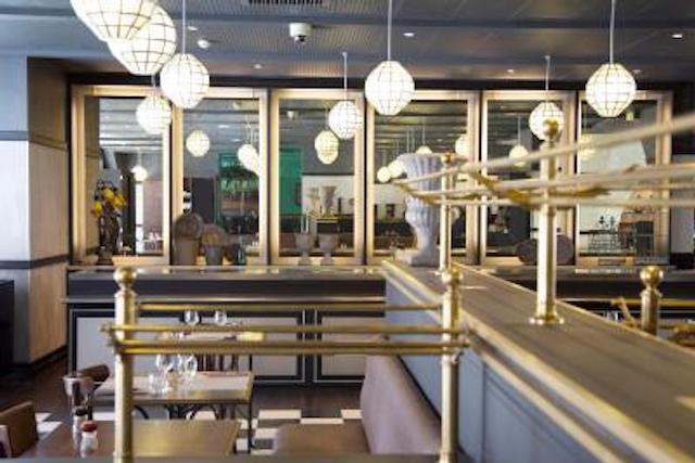 آیبیس پاریس تور ایفل کامبرون 15ام