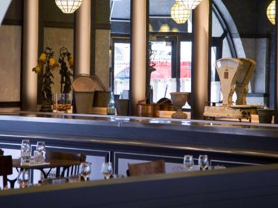 آیبیس پاریس تور ایفل کامبرون 15ام