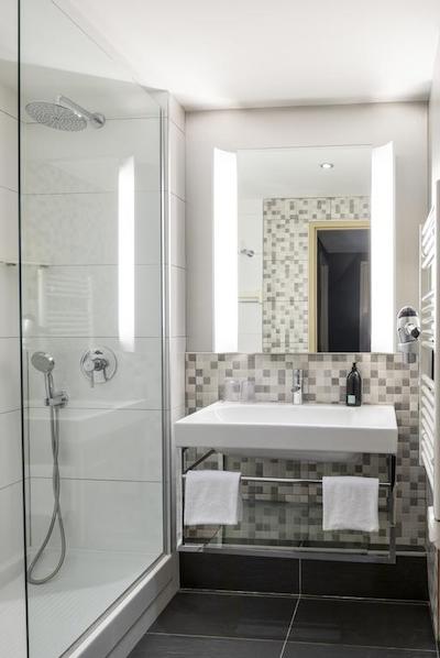 اداجیو لا دفنس اسپلنید