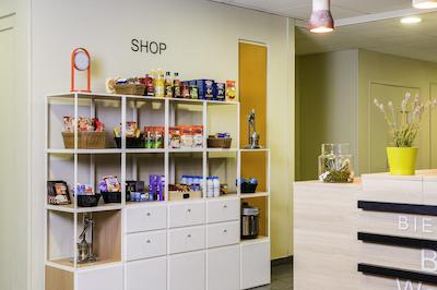 اداجیو اکسس پاریس اسنیرز