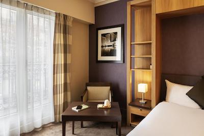 اداجیو پاریس هاوسمن