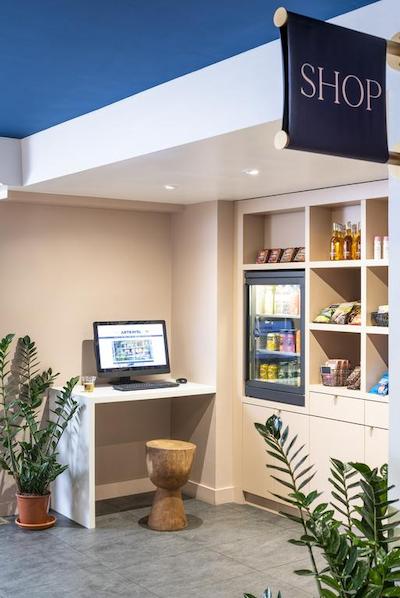 اداجیو پاریس هاوسمن