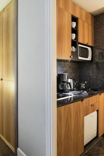 اداجیو پاریس هاوسمن