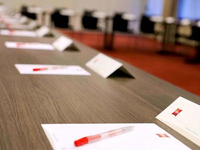 هتل ایبیز لرینت سنتر گار