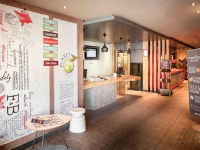 هتل ایبیز لرینت سنتر گار