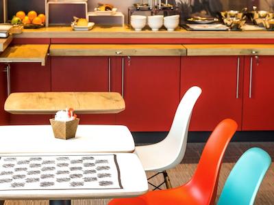 هتل ایبیز لرینت سنتر گار