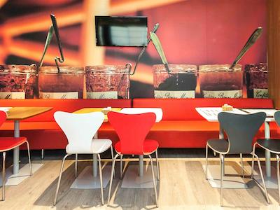 هتل ایبیز لرینت سنتر گار