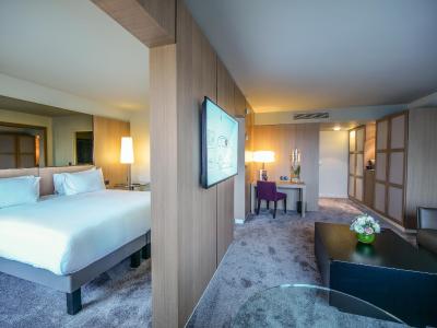 هتل پولمان بردیوکس لاک