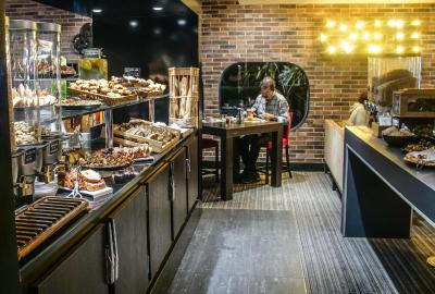 هتل پولمان بردیوکس لاک