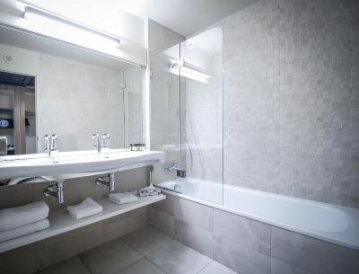 هتل پولمان بردیوکس لاک