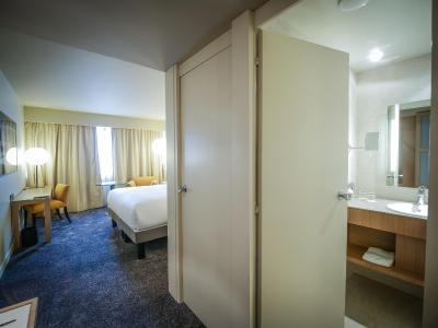 هتل پولمان بردیوکس لاک