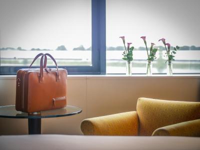 هتل پولمان بردیوکس لاک