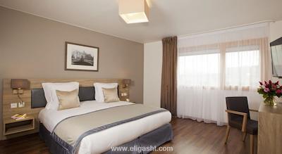 رسیدهم پاریس ایسی-لس-مولیناکس