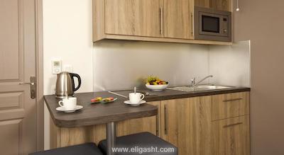 رسیدهم پاریس ایسی-لس-مولیناکس