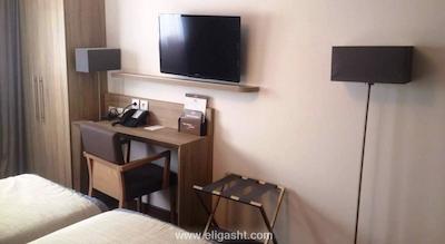 رسیدهم پاریس ایسی-لس-مولیناکس