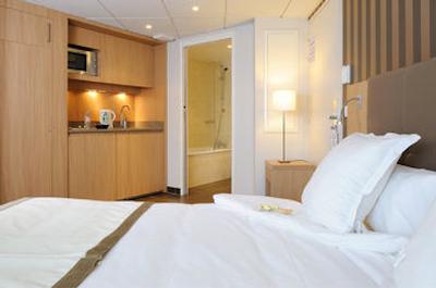 رسیدهم پاریس ایسی-لس-مولیناکس