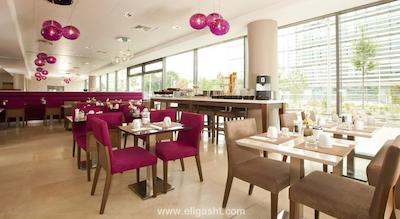 رسیدهم پاریس ایسی-لس-مولیناکس