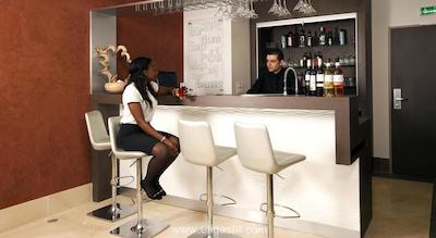 رسیدهم پاریس ایسی-لس-مولیناکس