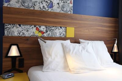 بست وسترن هتل د پاریز