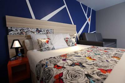 بست وسترن هتل د پاریز