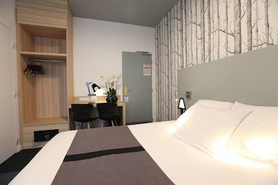 بست وسترن هتل د پاریز