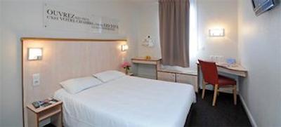 هتل لین کرویکس-روس هنن