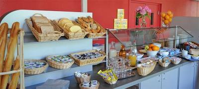 هتل لین کرویکس-روس هنن