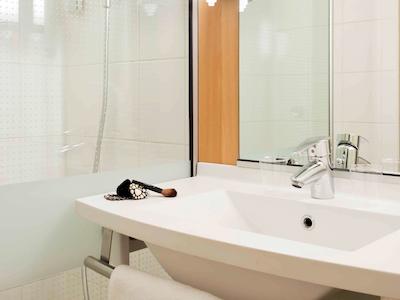 هتل ایبیز مارسیل بنوین کالانکز پلاجز