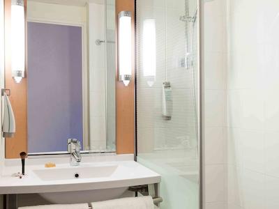 هتل ایبیز مارسیل بنوین کالانکز پلاجز