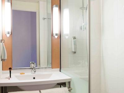 هتل ایبیز مارسیل بنوین کالانکز پلاجز