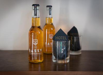 د لا پرت دری