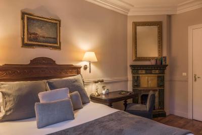 د لا پرت دری