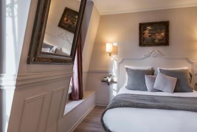 د لا پرت دری