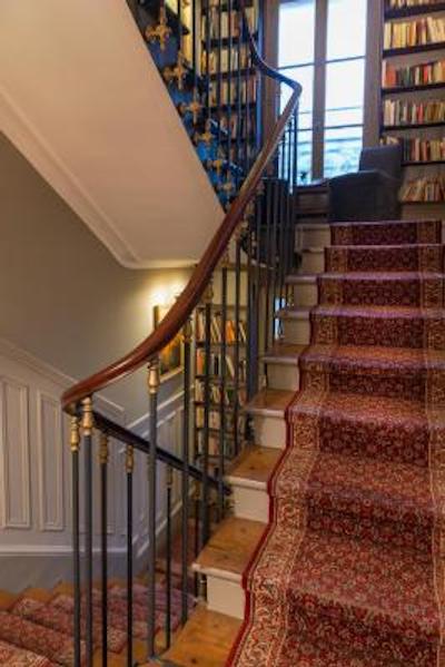 د لا پرت دری