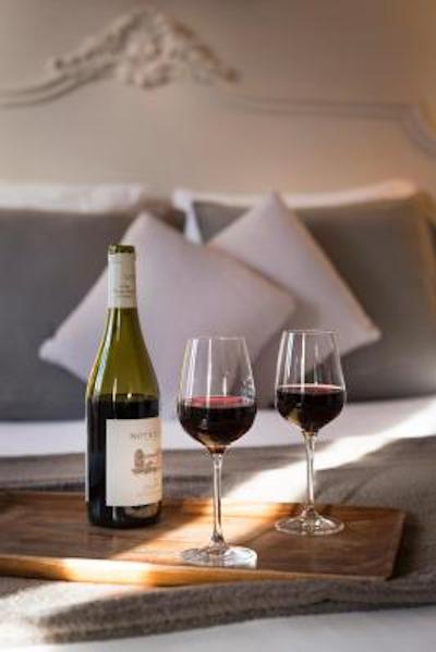 د لا پرت دری