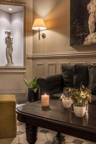 د لا پرت دری