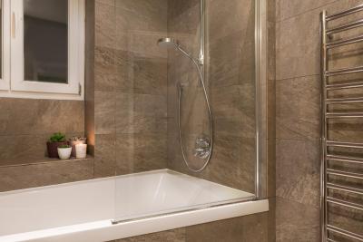 د لا پرت دری