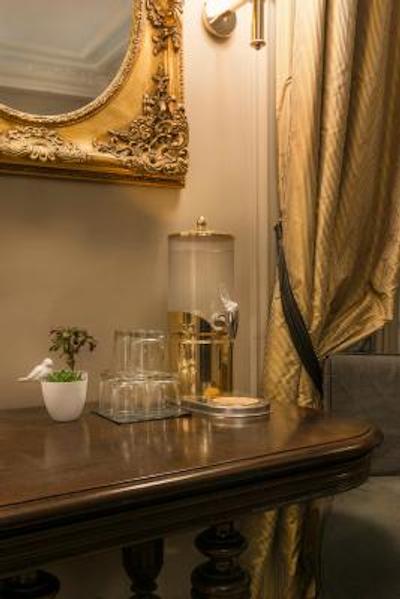 د لا پرت دری