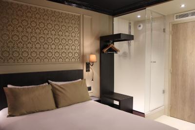 بست وسترن آلیزه مونمارتر