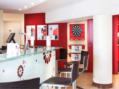 هتل ایبیز نیس ارپرت پرمناد