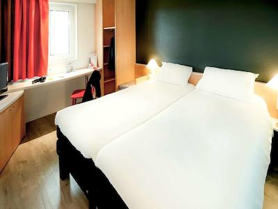 هتل ایبیز کویمپر