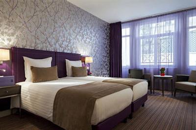 تیم هتل اپرا بلانچ فونتین